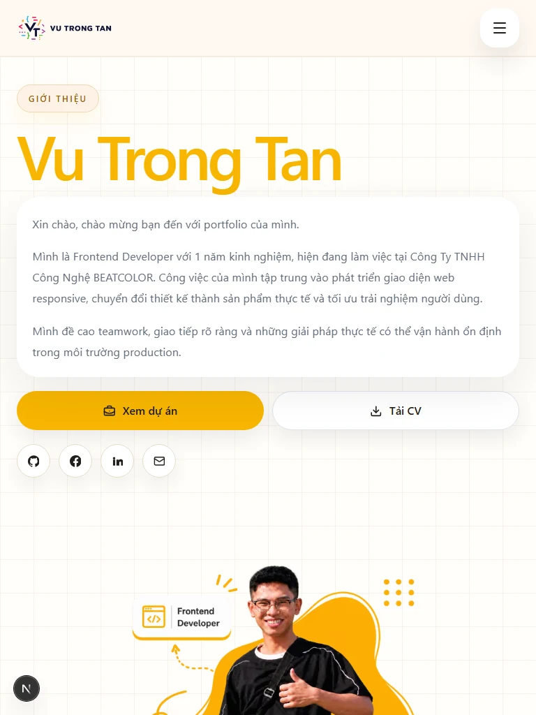 Trang chủ portfolio của Vũ Trọng Tấn trên màn hình tablet.
